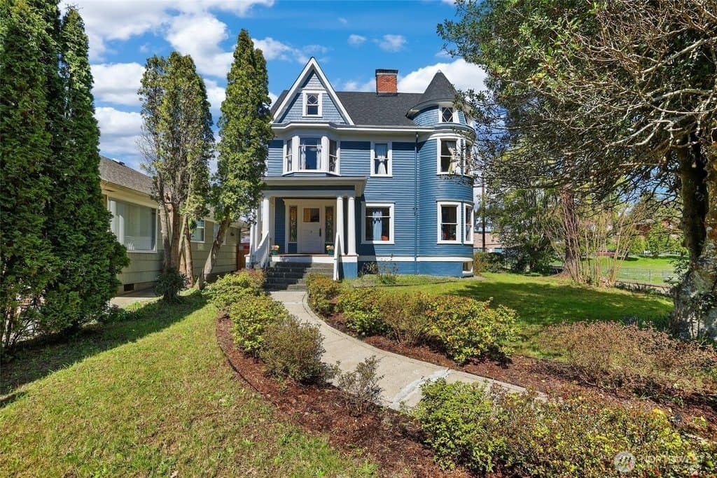 5 bedroom house for sale at 120 E 4th St Aberdeen - $429,000