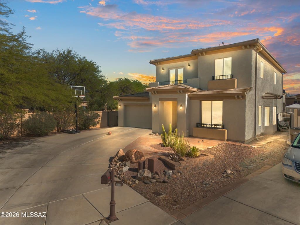 3 bedroom house for sale at 101 E Placita Lago Bello Sahuarita 85629 - $449,900