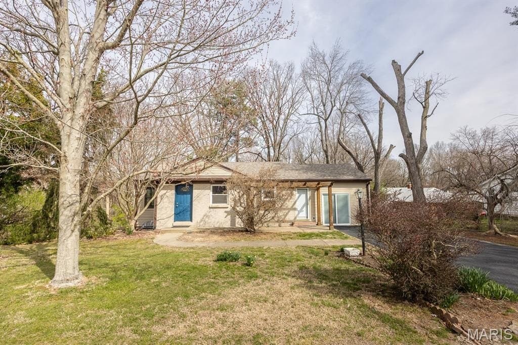 2 bedroom house for sale at 161 Westwood Dr Belleville - $129,000