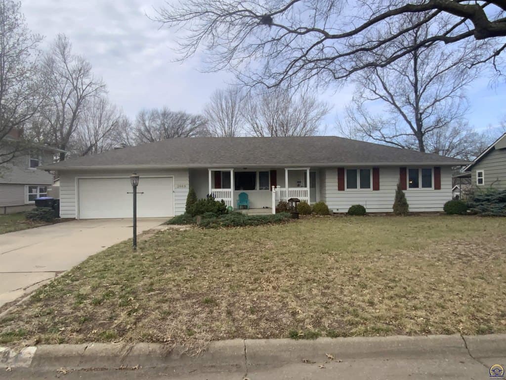 3 bedroom house for sale at 2869 SW Jewell Ave Topeka 66611 - $264,900