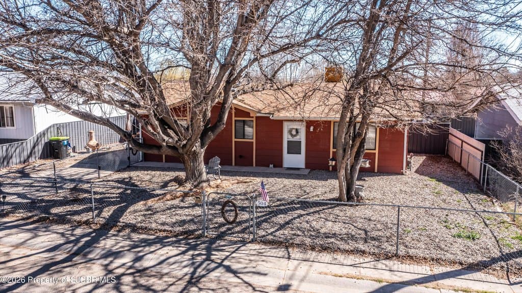 2 bedroom house for sale at 504 N 7th St Bloomfield - $199,000