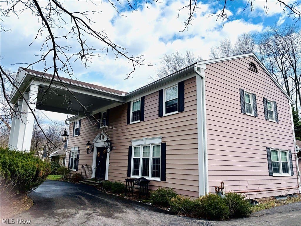 4 bedroom house for sale at 26570 Hendon Rd Beachwood - $515,000