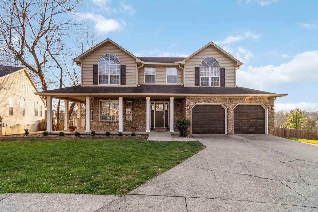 4 bedroom house for sale at 3748 Dunswood Pl Lexington - $435,000