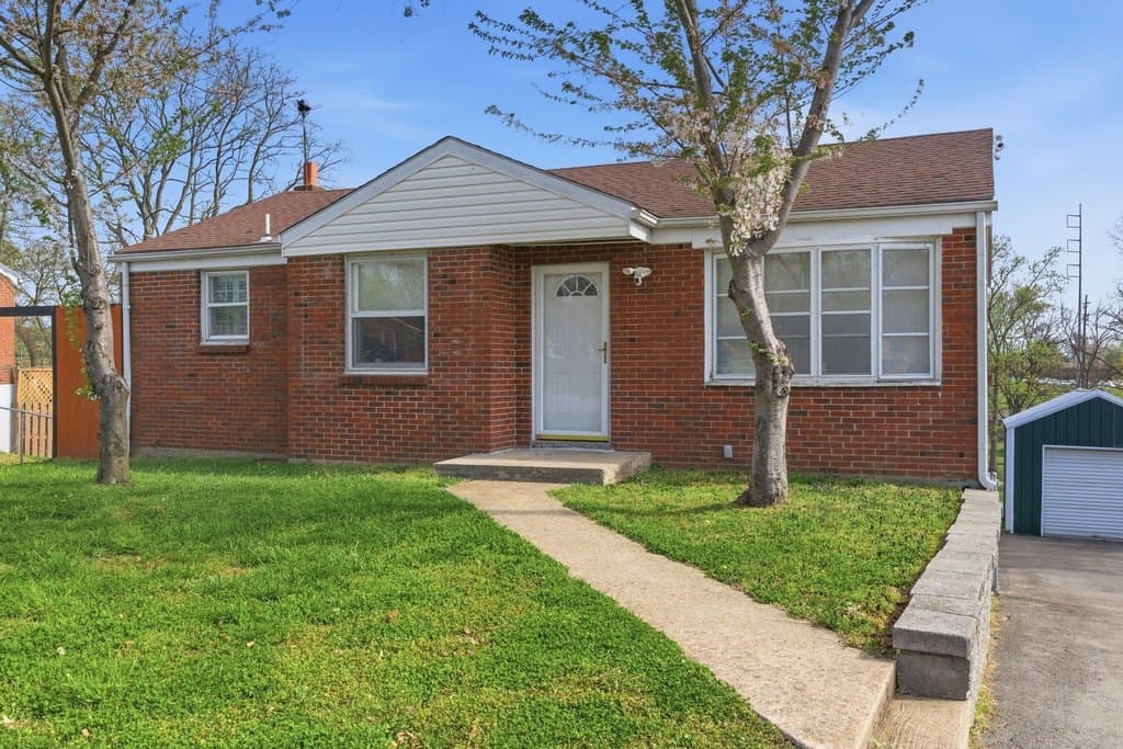 2 bedroom house for sale at 417 Cottonwood Dr Nashville - $325,000