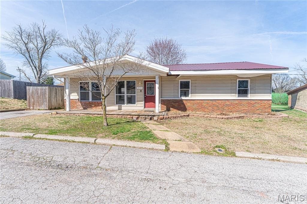 3 bedroom house for sale at 475 Oye Dr Arnold - $110,000