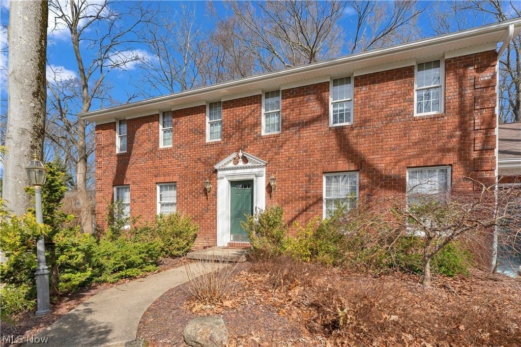 4 bedroom house for sale at 190 Chapel Ln Canfield - $425,000