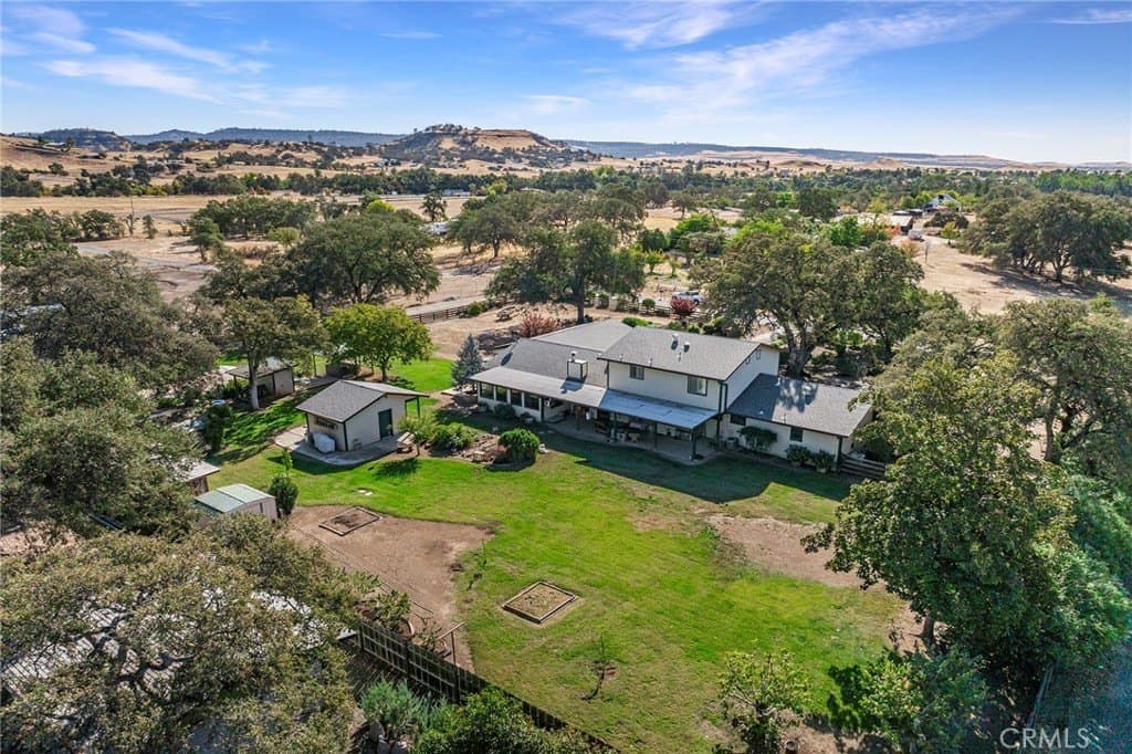 5 bedroom house for sale at 3811 Echo Mountain Rd Butte Valley - $830,000