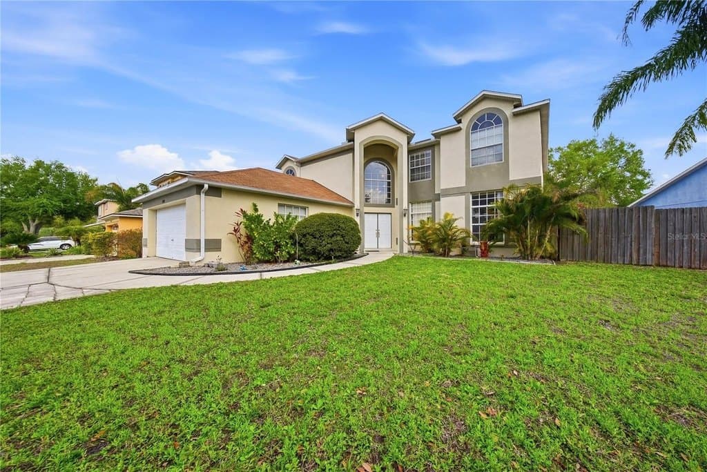 5 bedroom house for sale at 10919 Sailbrooke Dr Riverview 33579 - $399,000