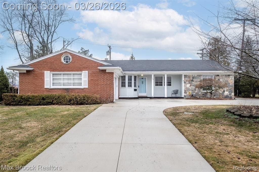 4 bedroom house for sale at 138 S Cranbrook Cross Rd Bloomfield Hills - $649,000