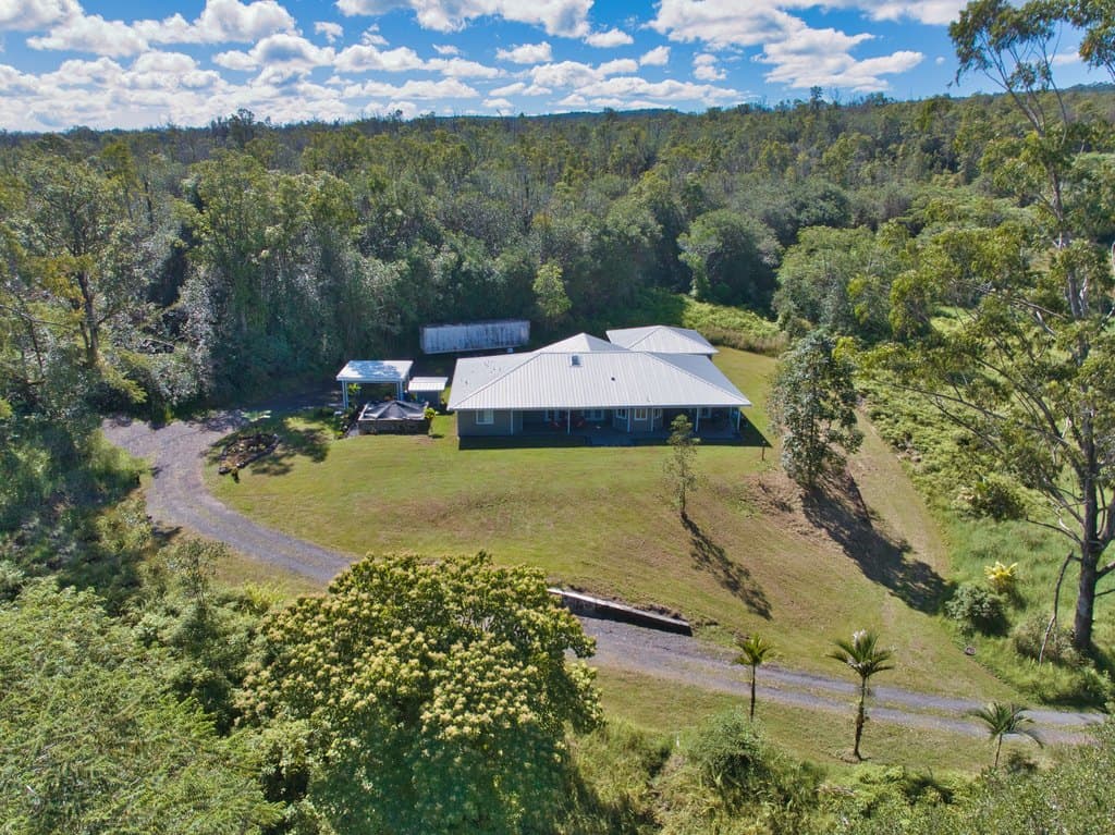 4 bedroom house for sale at 699 Kulaloa Rd Hilo 96720 - $999,000
