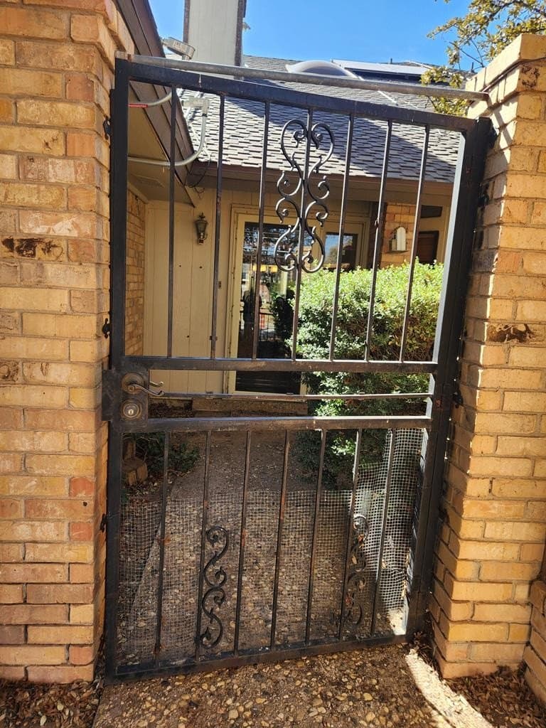 2 bedroom condo townhome rowhome coop for sale at 1211 French Ave Odessa 79761 - $215,000