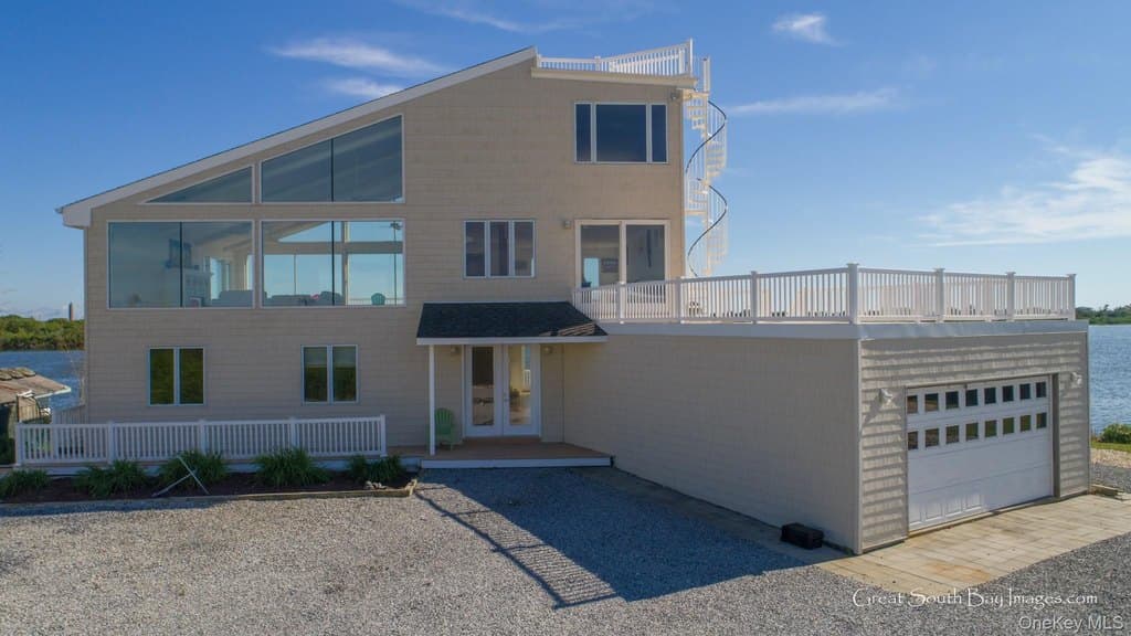 4 bedroom house for sale at 30 Captree Is Captree - $2,299,990