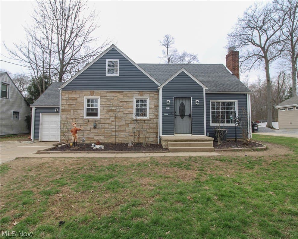 3 bedroom house for sale at 3628 Hopkins Rd Youngstown - $140,000