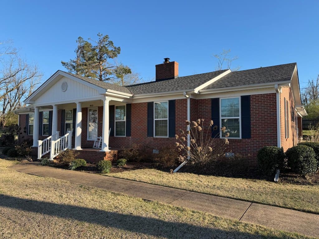 4 bedroom house for sale at 803 W College St Booneville - $247,500