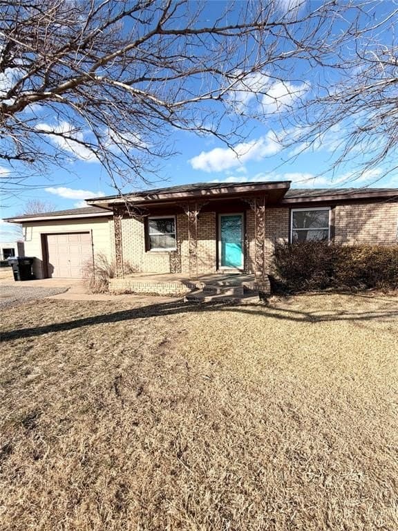 4 bedroom house for sale at 521 E Warren Rd Blair - $165,000
