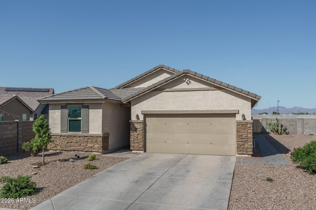 3 bedroom house for sale at 14102 N 117th Ave El Mirage 85335 - $385,000