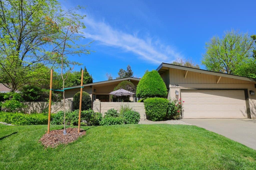 4 bedroom house for sale at 5129 El Cemonte Ave Davis 95618 - $1,095,000