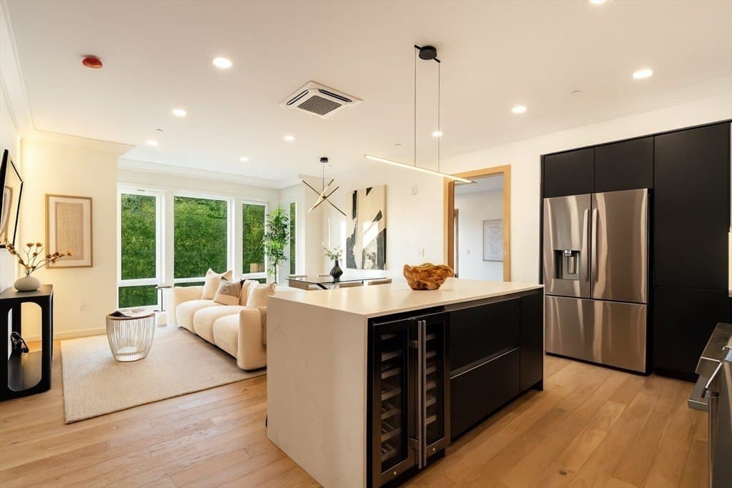 2 bedroom condo for sale at 388 Washington St Unit 405 Quincy 02169 - $765,000