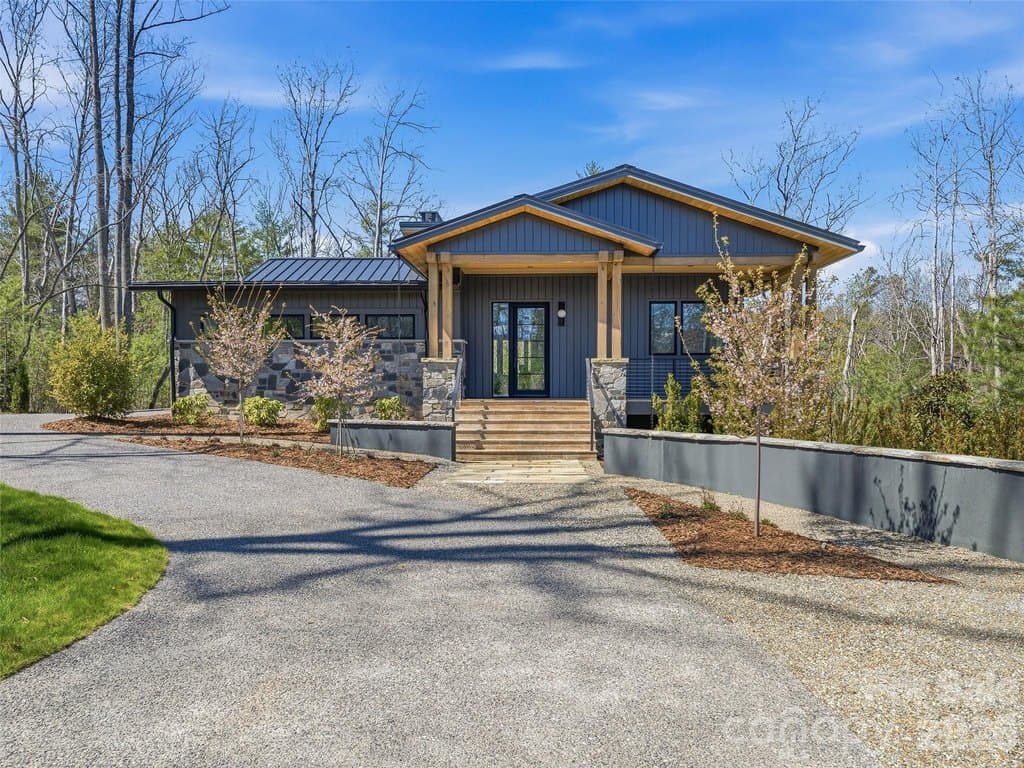 3 bedroom house for sale at 140 Upperfell Ct Asheville - $2,700,000
