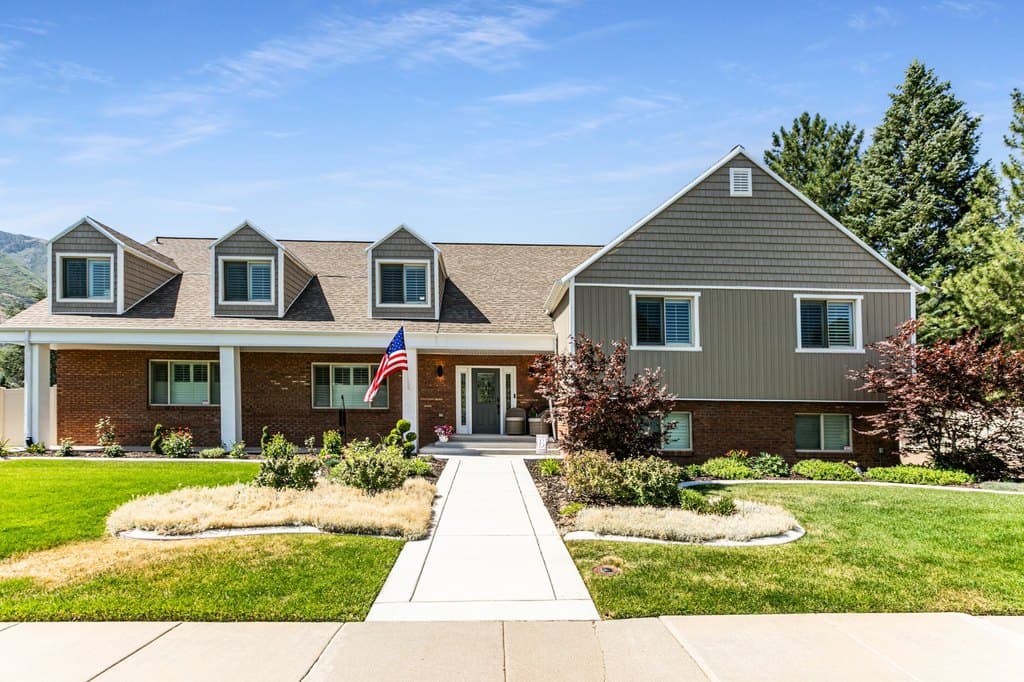 6 bedroom house for sale at 2148 E Pinecrest Ln S Sandy - $1,575,000