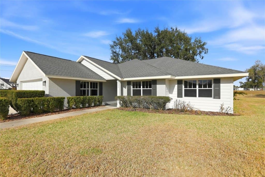 3 bedroom house for sale at 2992 Oaks Bnd Bowling Green - $339,900
