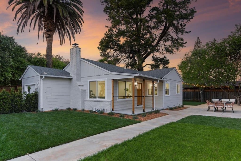 2 bedroom house for sale at 577 Green Manor Ct Palo Alto 94301 - $2,198,000
