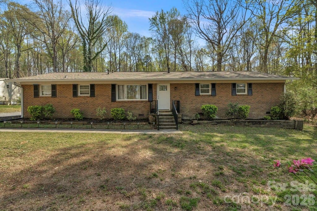 3 bedroom house for sale at 409 Robinson Ave Indian Trail 28104 - $479,000