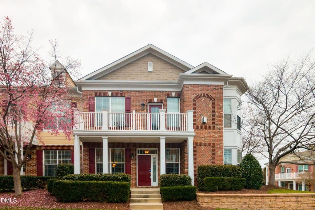 2 bedroom condo for sale at 9221 Calabria Dr Unit 121 Raleigh - $369,000