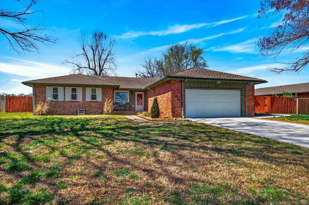 3 bedroom house for sale at 1811 Putnam Dr Bartlesville 74006 - $250,000