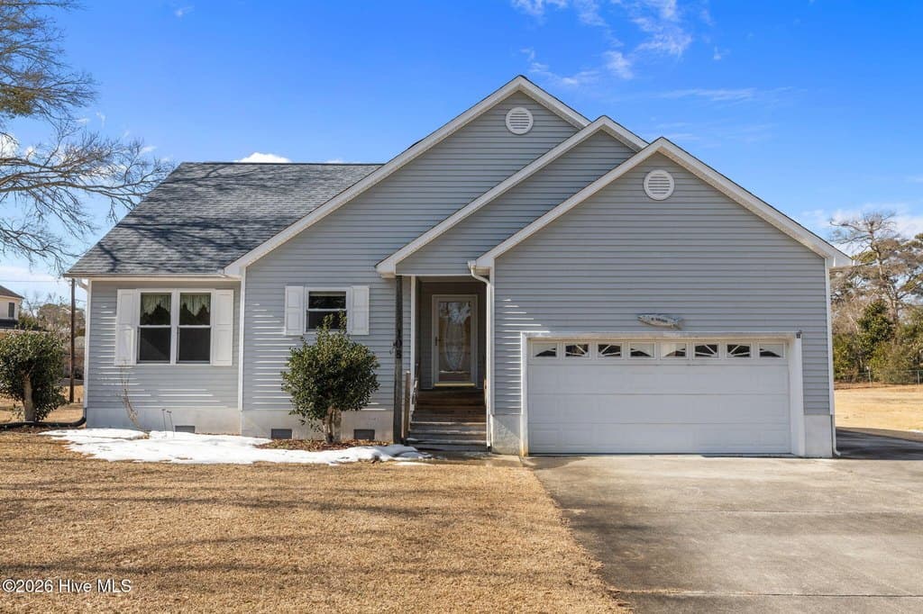 3 bedroom house for sale at 108 Loma Linda Ct Cape Carteret - $385,000