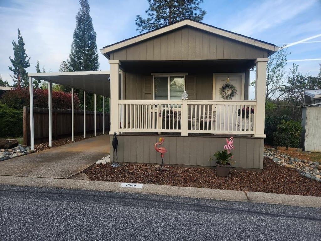 2 bedroom mobile home for sale at 10149 Shamrock Lode Grass Valley 95949 - $97,000