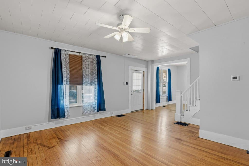 5 bedroom townhouse for sale at 210 N Pennsylvania Ave Centre Hall - $267,000