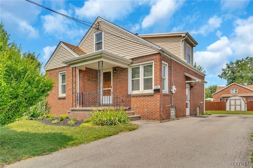 4 bedroom house for sale at 147 Madison Ave Blasdell - $248,900
