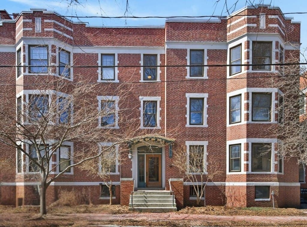 3 bedroom condo for sale at 122 Neal St Apt 3N Portland 04102 - $745,000