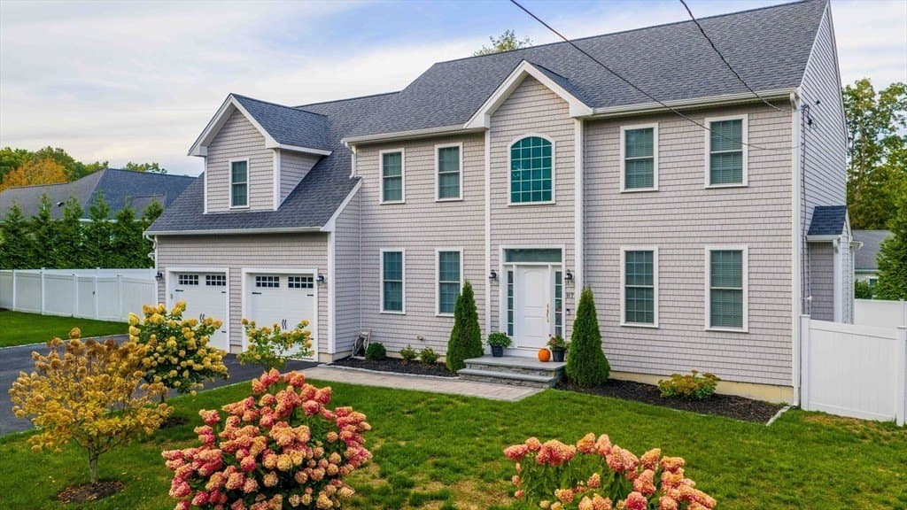 4 bedroom house for sale at 87 Sol E Mar St Bliss Corner - $1,350,000