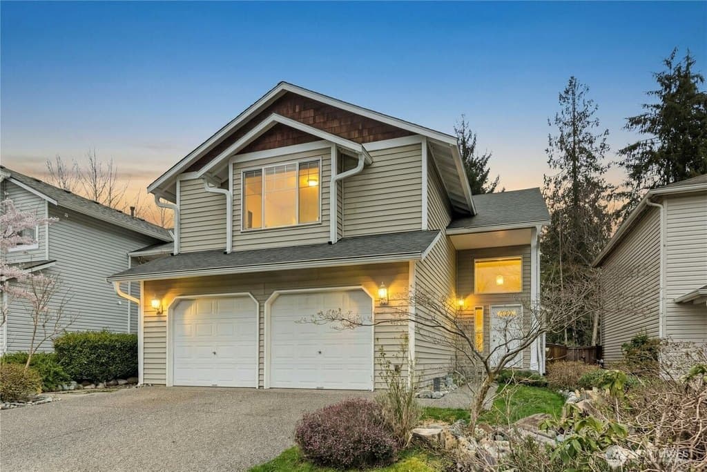 4 bedroom house for sale at 711 123rd Ave NE Lake Stevens 98258 - $754,000