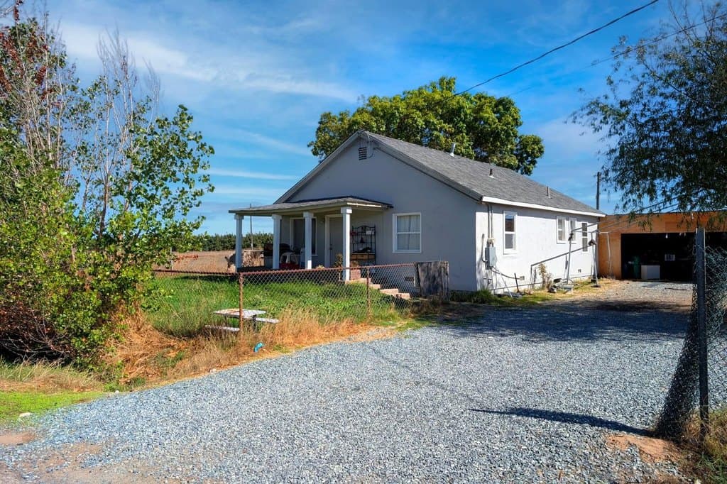 2 bedroom house for sale at 15942 N Jack Tone Rd Lodi 95240 - $1,200,000