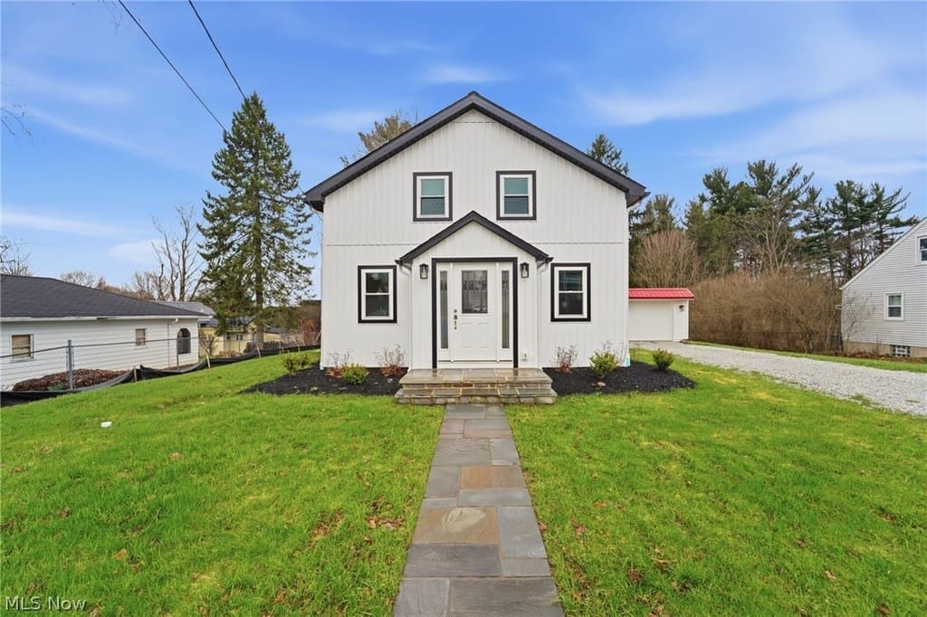 4 bedroom house for sale at 13829 Carlton St Burton - $375,000