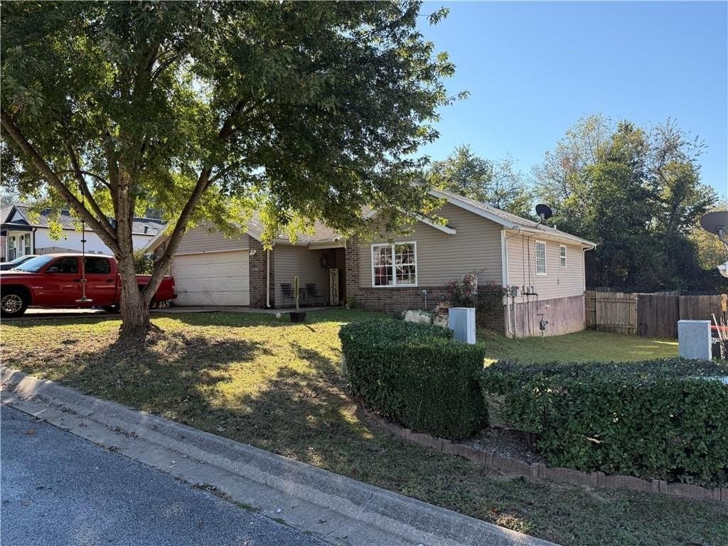 3 bedroom house for sale at 18561 South St Springdale 72764 - $265,000