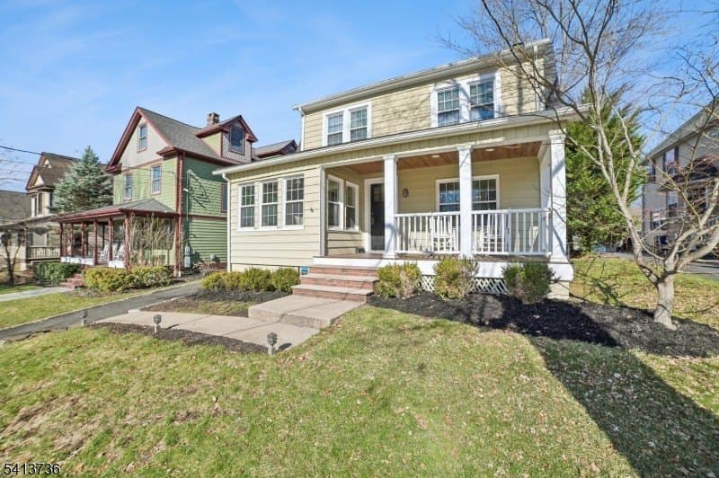 4 bedroom house for sale at 108 Greenwood Ave Madison 07940 - $1,149,000