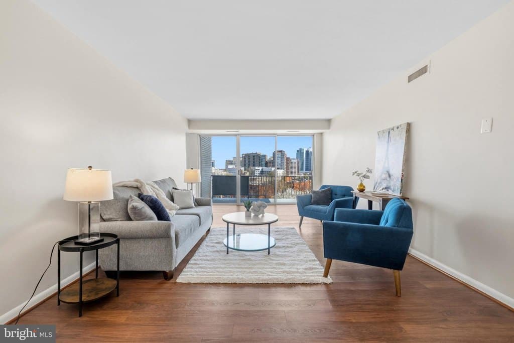 2 bedroom condo for sale at 8315 N Brook Ln Unit 2-901 Bethesda 20814 - $419,000