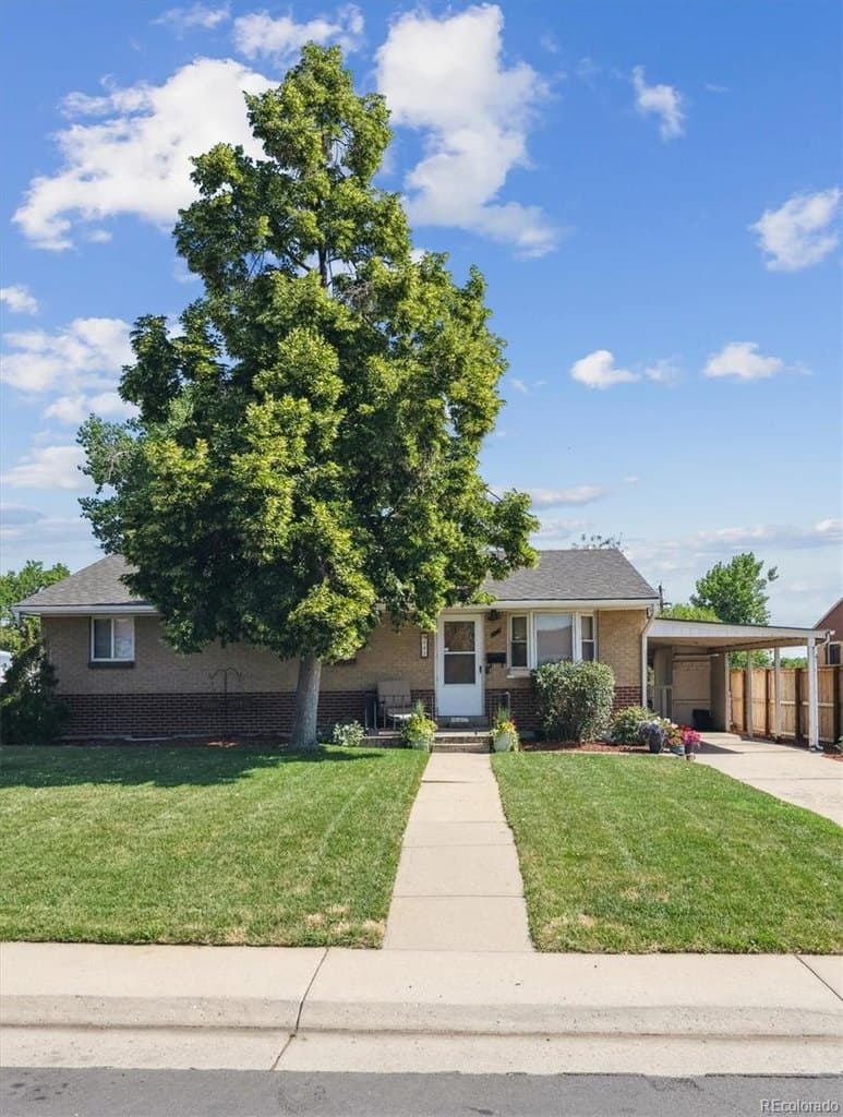 4 bedroom house for sale at 841 Bronco Rd Sherrelwood 80221 - $435,000