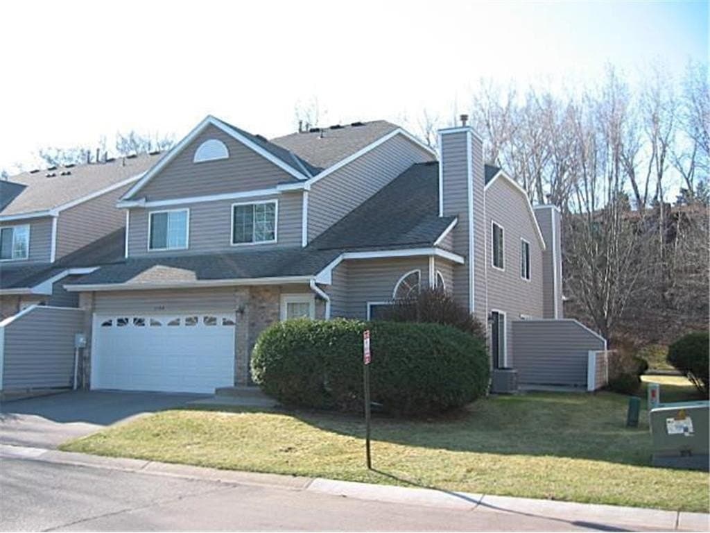 3 bedroom townhouse for sale at 1068 Fillmore Cir NE Fridley 55432 - $225,000