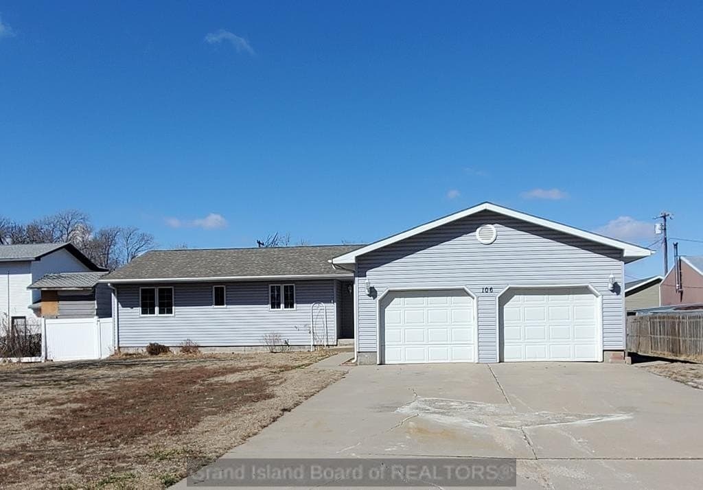 3 bedroom house for sale at 106 E 3rd St Alda - $279,500
