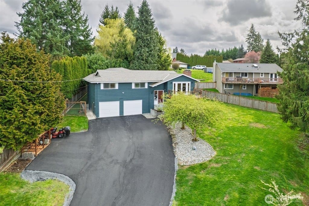 3 bedroom house for sale at 6530 61st Pl SE Snohomish 98290 - $925,000