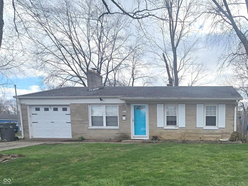 3 bedroom house for sale at 5419 Penway Ct Indianapolis - $175,000