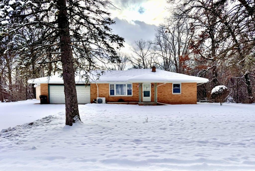 2 bedroom house for sale at 3975 McArthur Rd Michigan Center 49203 - $235,000