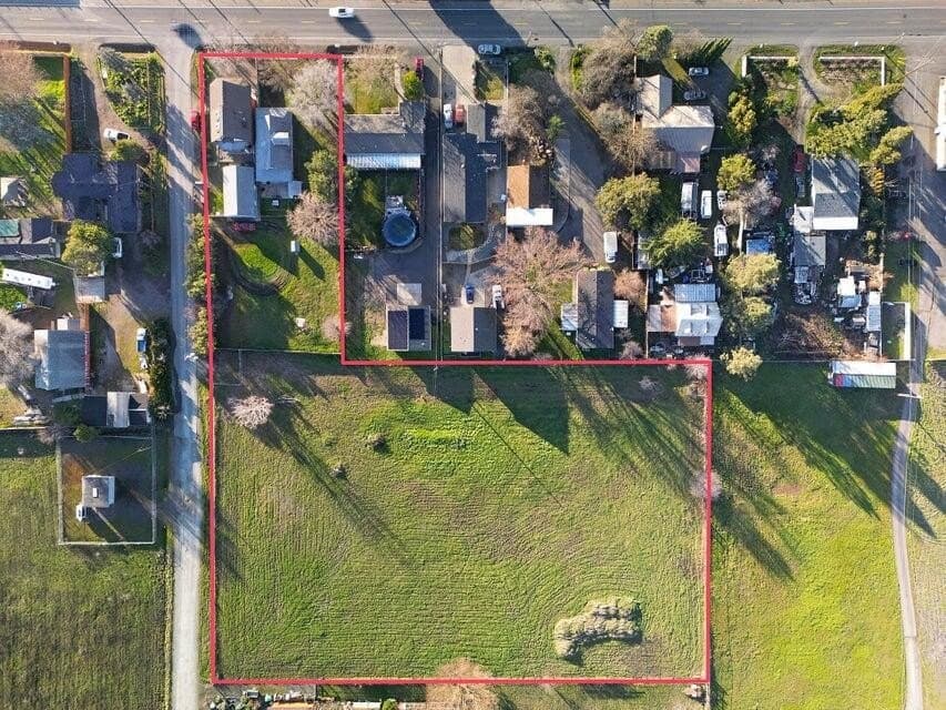 land for sale at 2375 Kings Hwy Medford - $895,000