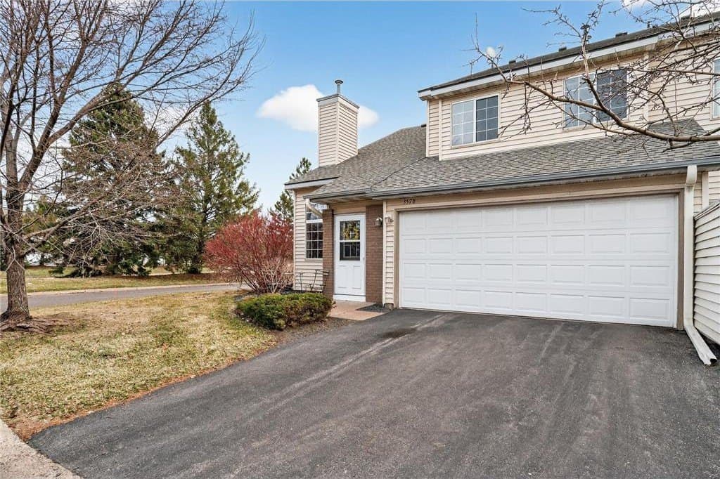 3 bedroom townhouse for sale at 3578 131st Ln NW Coon Rapids 55448 - $235,000