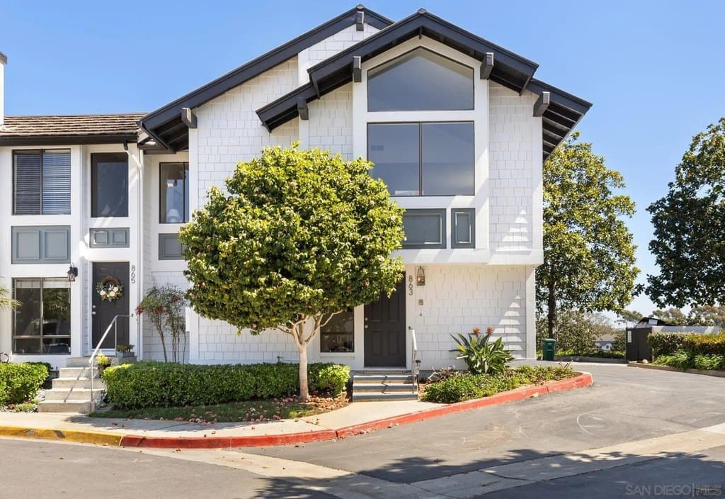 2 bedroom condo for sale at 863 Violet Ct Carlsbad - $925,000